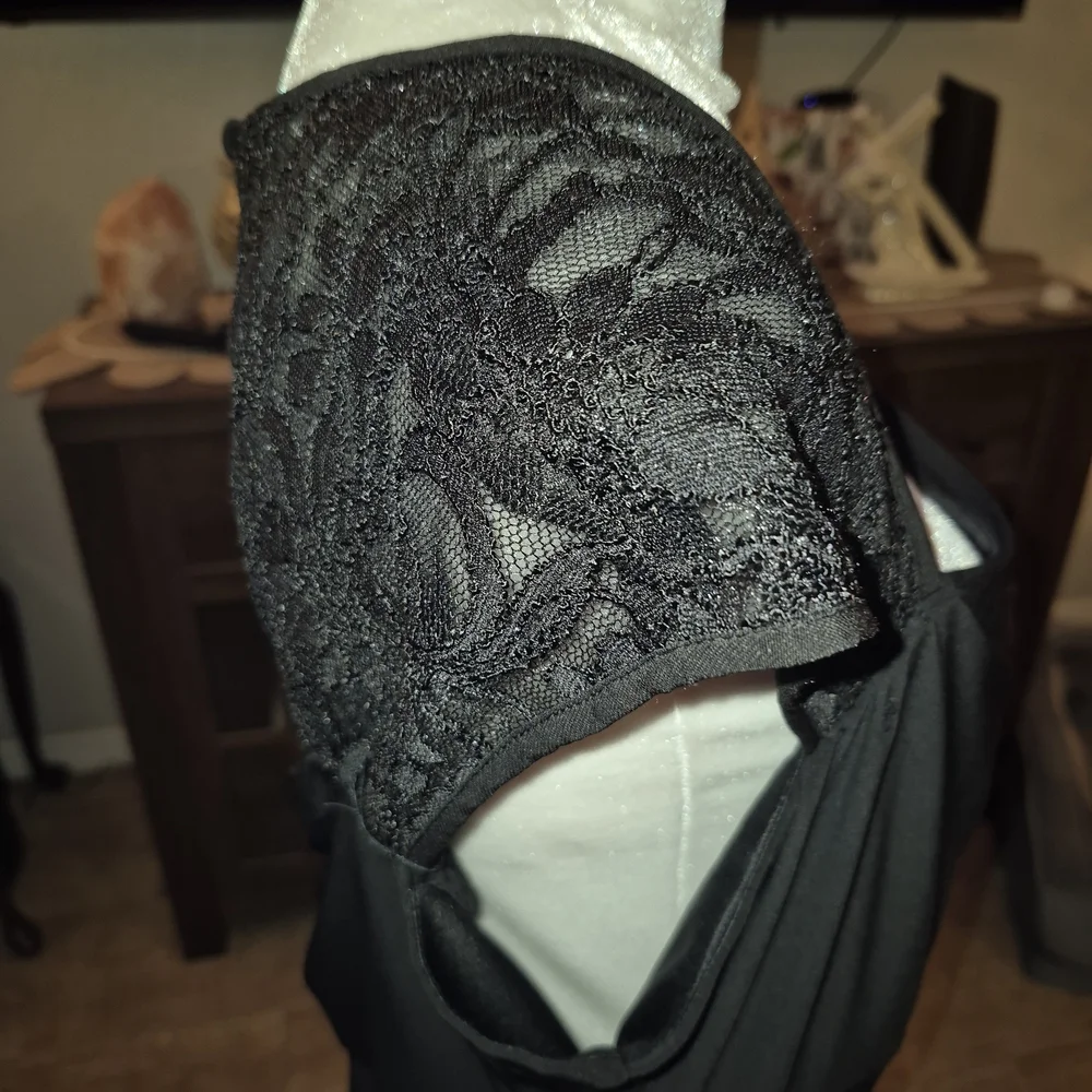 Black Sleeveless Cowl Neck Cocktail Gown - Picture 3 of 6